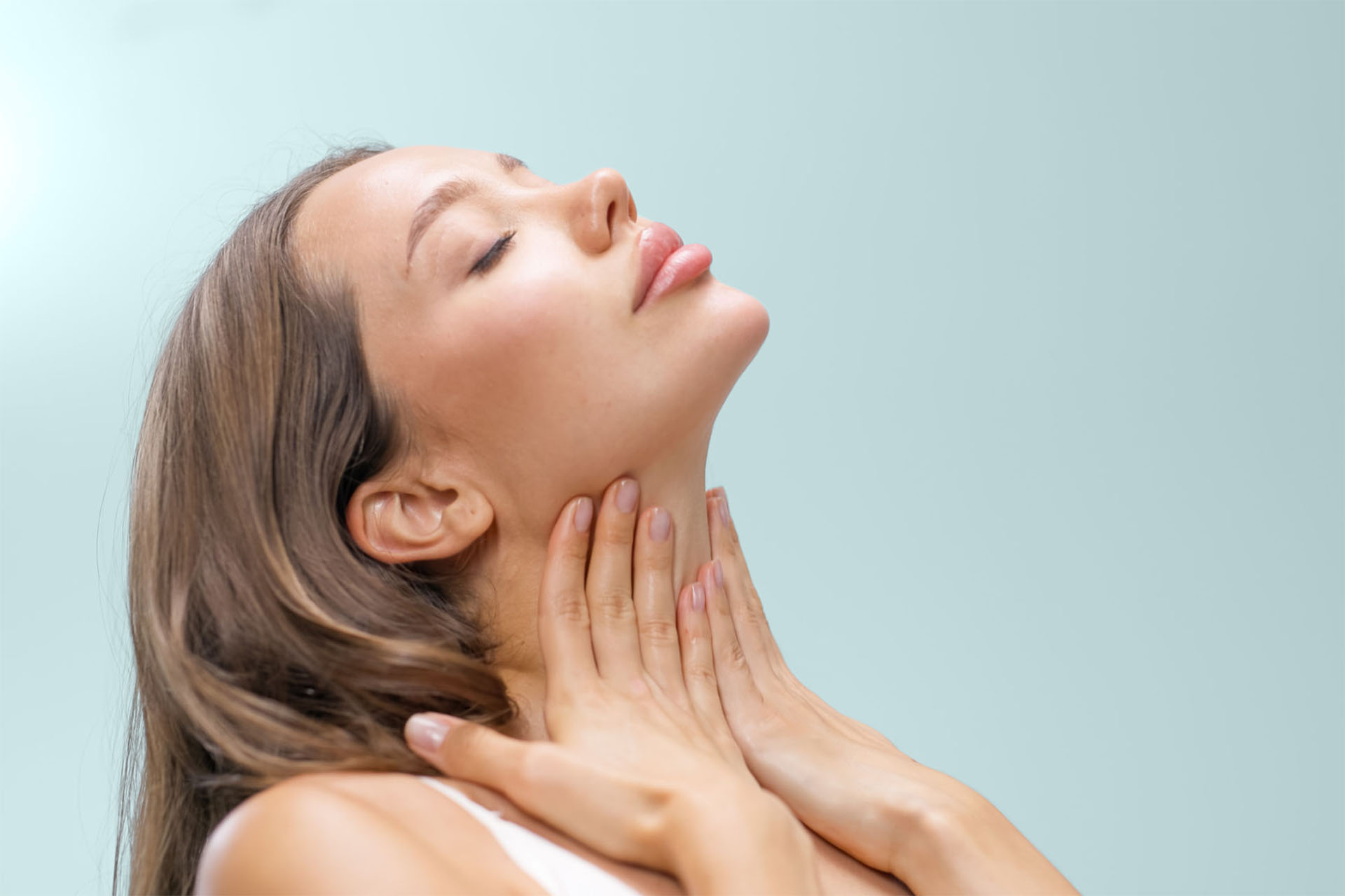 Lifting cervico facial Lyon visage et cou Docteur Negulescu