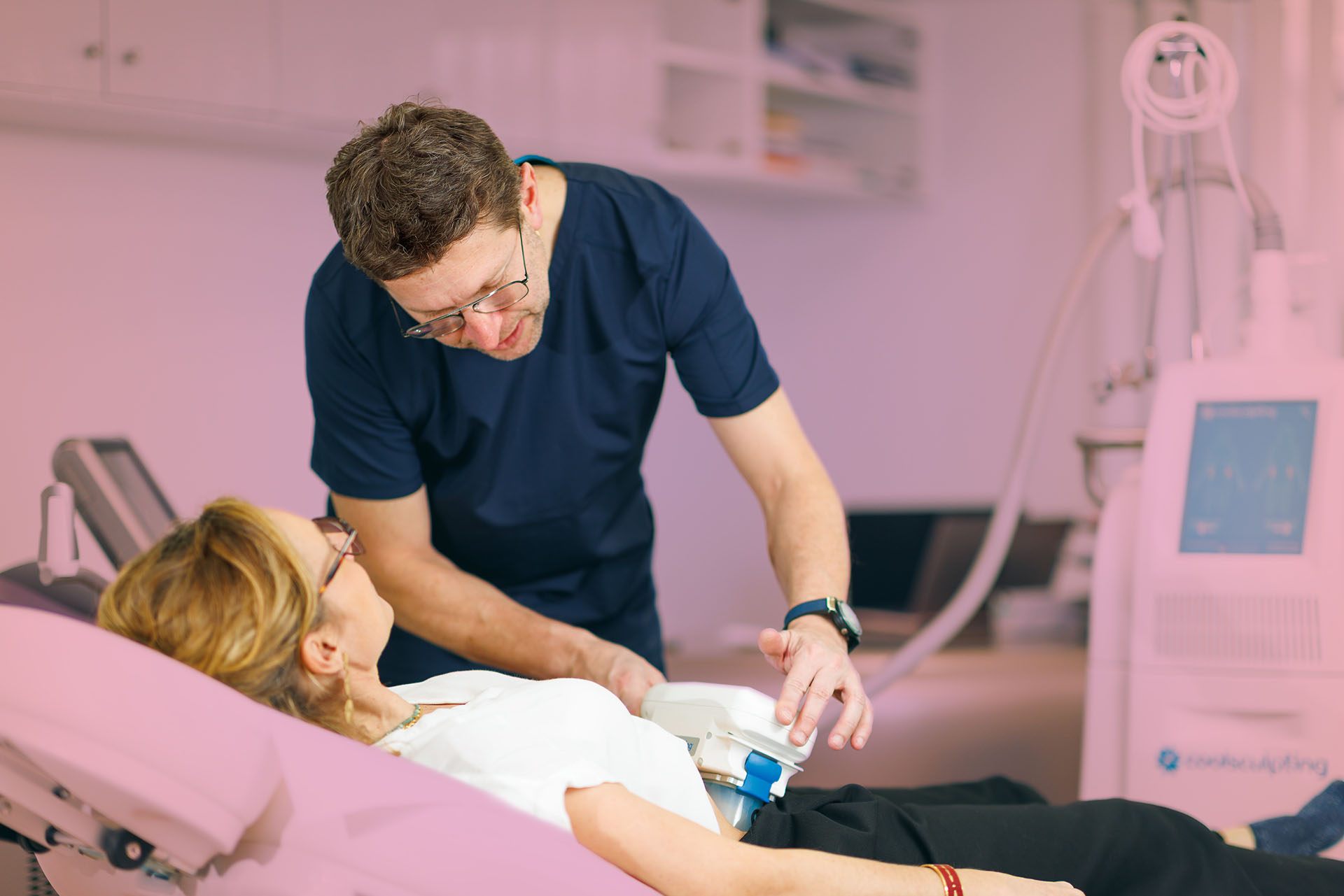 Cryolipolyse à Lyon – traitement esthétique par le froid Docteur Vlad Negulescu