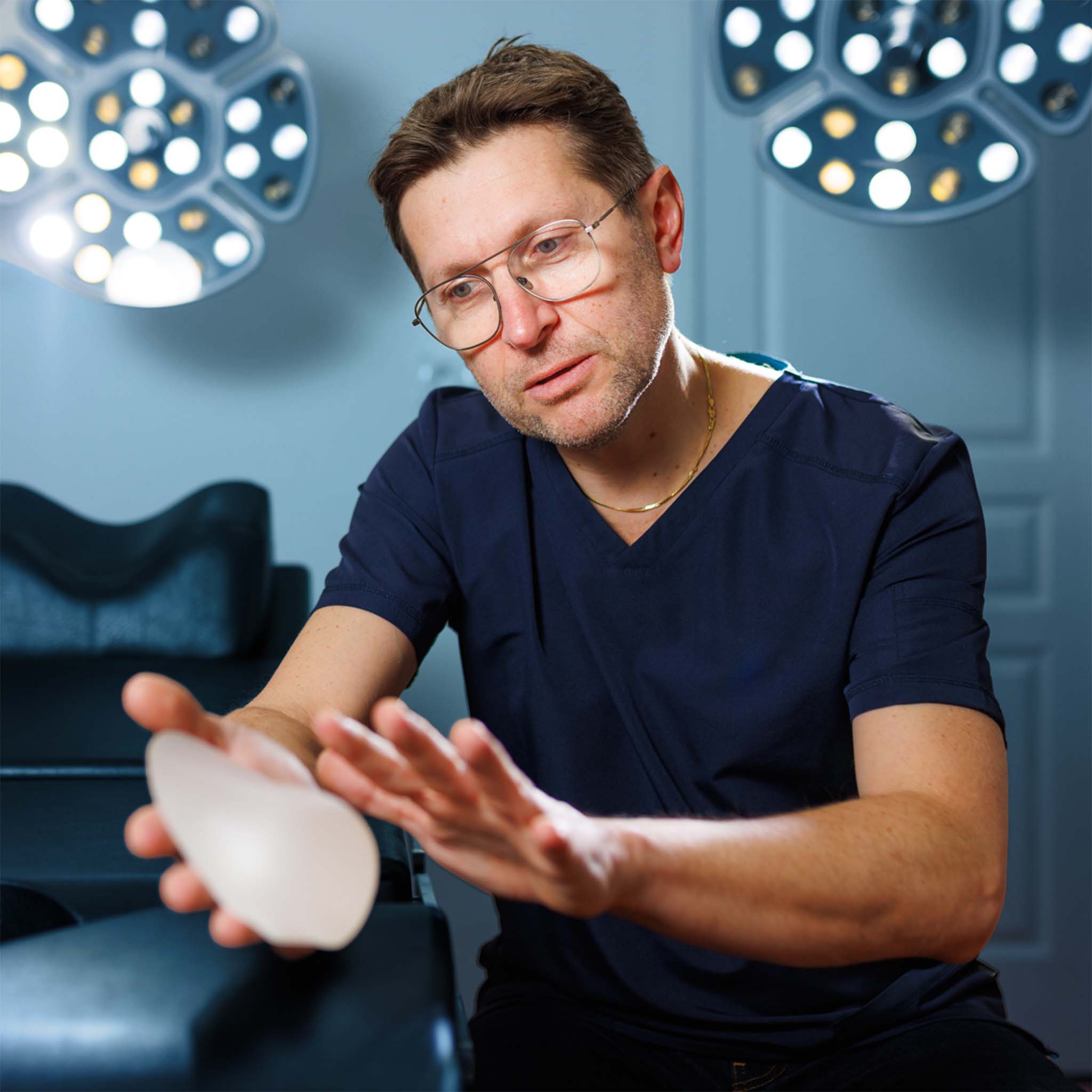 Dr Vlad Negulescu chirurgien esthétique à Lyon