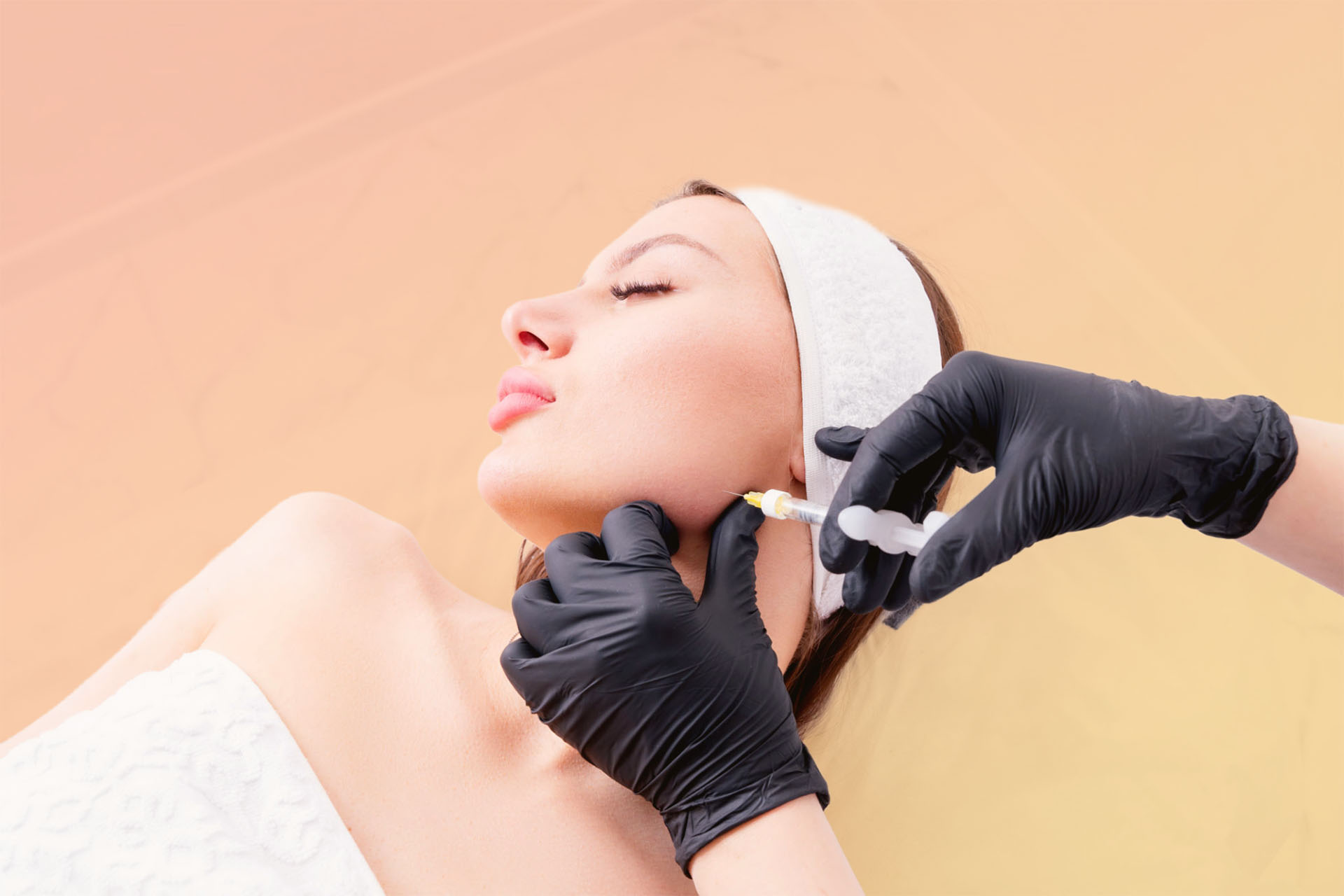 Jawline Lyon – définition ligne de mâchoire acide hyaluronique Docteur Negulescu